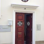 T2p Felix House
